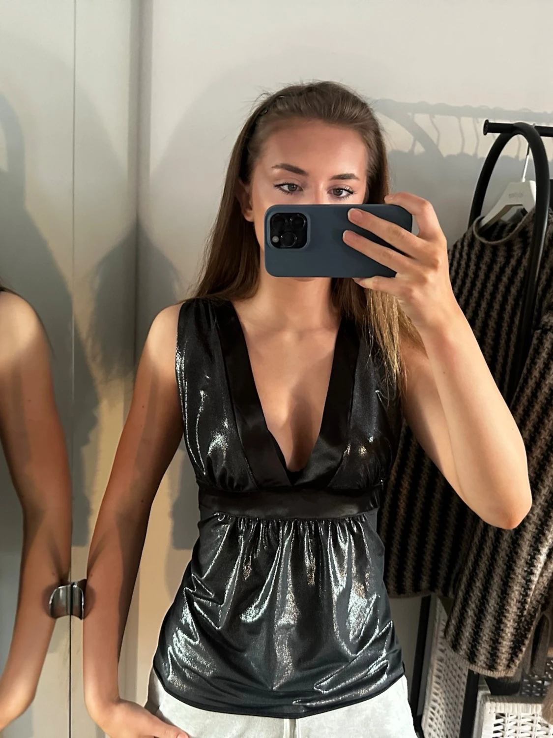 Glittrig svart linnetopp - 2