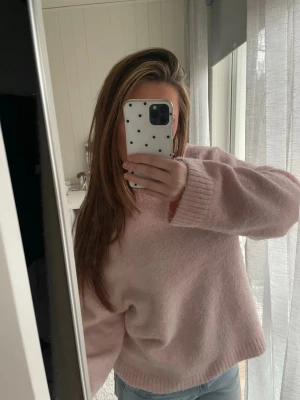 Rosa stickad från gina - Fin rosa stickad tröja från Gina tricot💕 Säljer då den inte används längre 