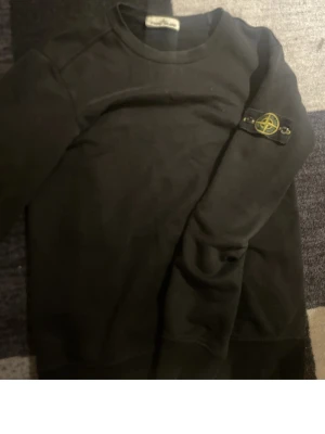 Stone Island sweatshirt - En fräsch stone Island sweatshirt | Storlek M | skick: 9/10, Inga defekter! | Priset kan diskuteras vid en snabb och smidig affär! /Mvh Nitro 👨🏽‍🎨