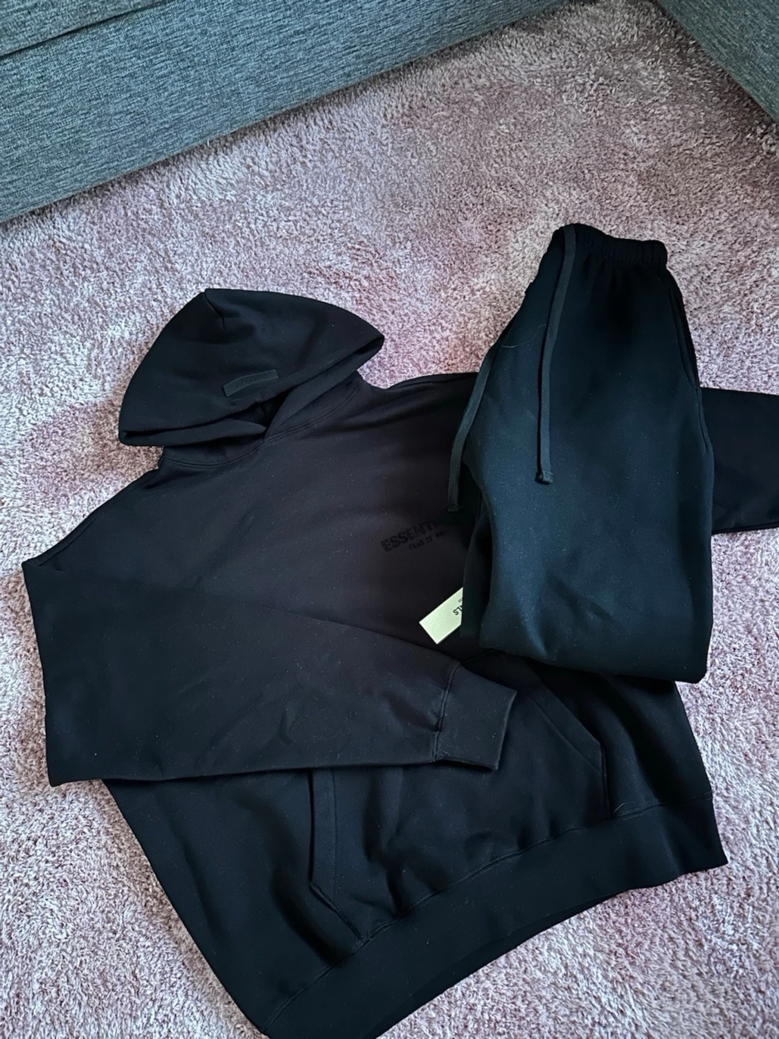 Essentials tracksuit svart - 1