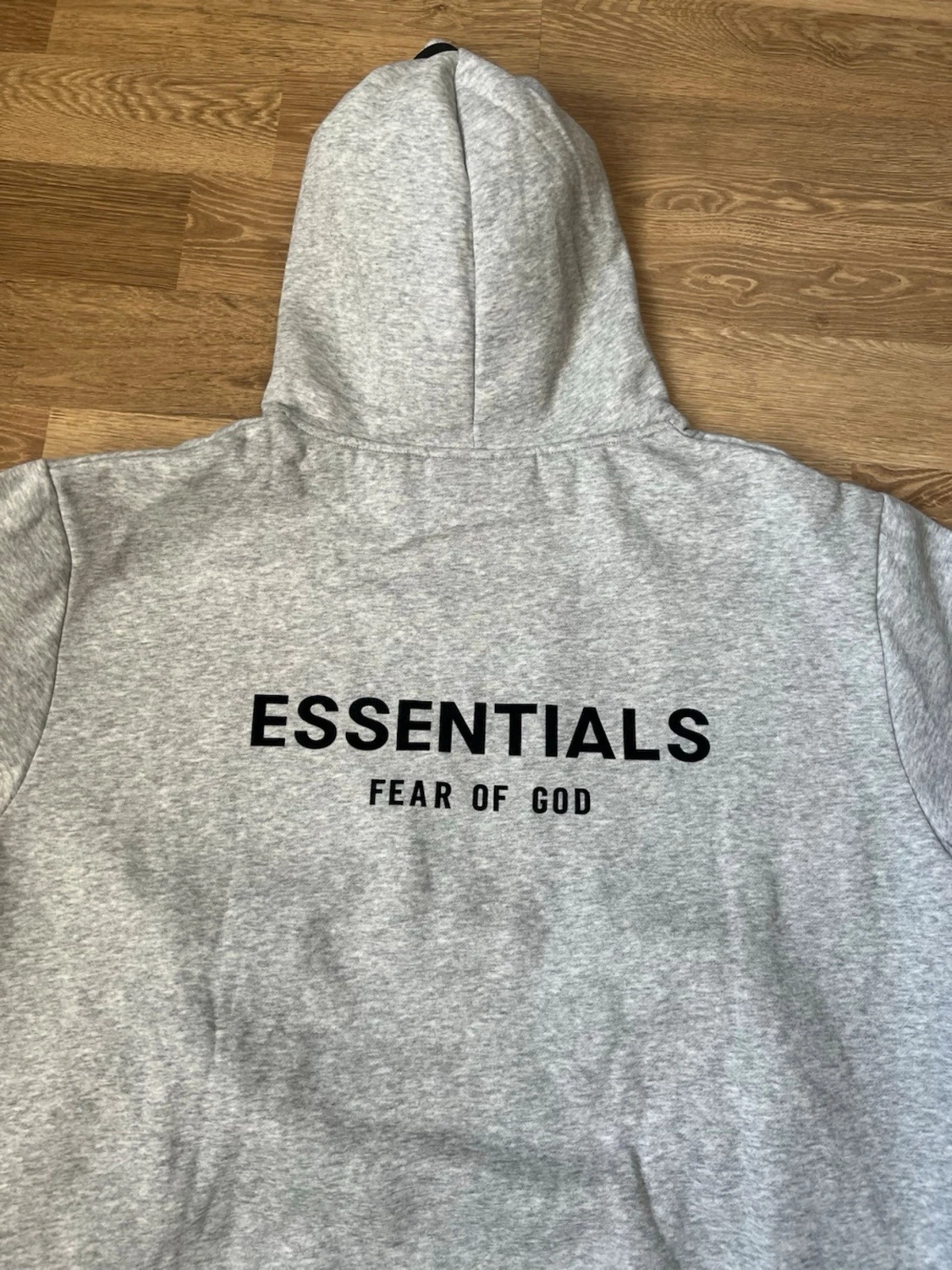 Grå Essentials Fear of God hoodie - 4