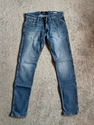 Replay anbass  - Replay anbass hyperflex storlek w30 L 32. Feta till våren och sommaren!!