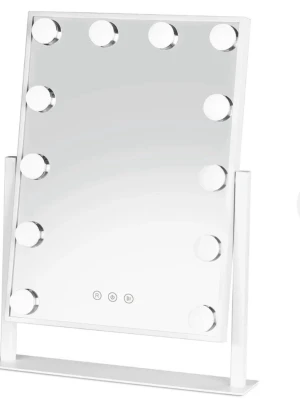 Vit sminkspegel med LED-belysning - Snygg smink spegel som ej andvänds för har beställt en ny. Har 3 olika lägen med ljus och en av och stäng knapp. Den kommer med en sladd. Vanliga priset är 499 kr 