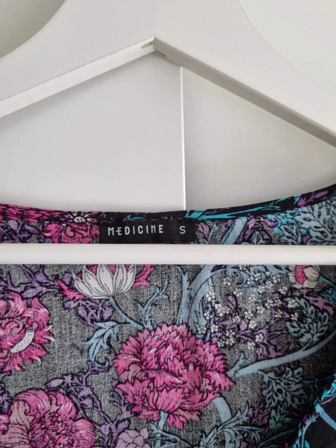 Blommig långärmad blus Medicine S - 2