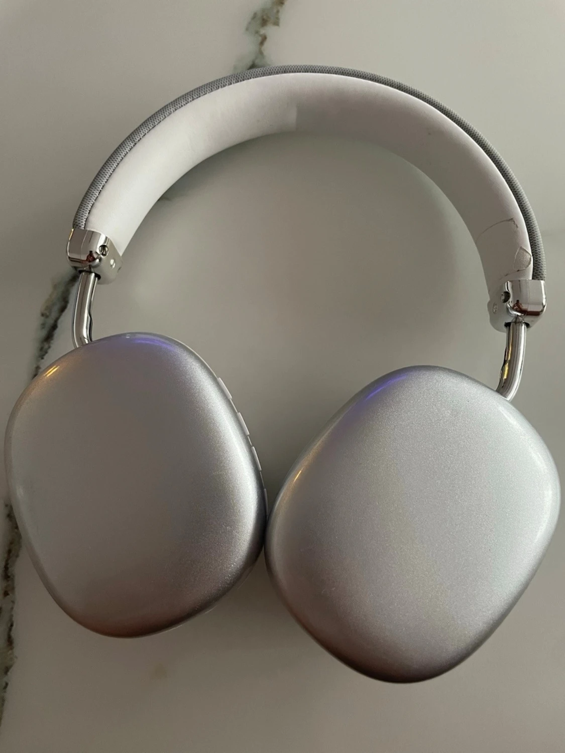 AirPods Max silver