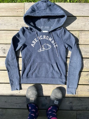 Abercrombie hooide - Riktigt chill Abercrombie Hoodie passar Xs