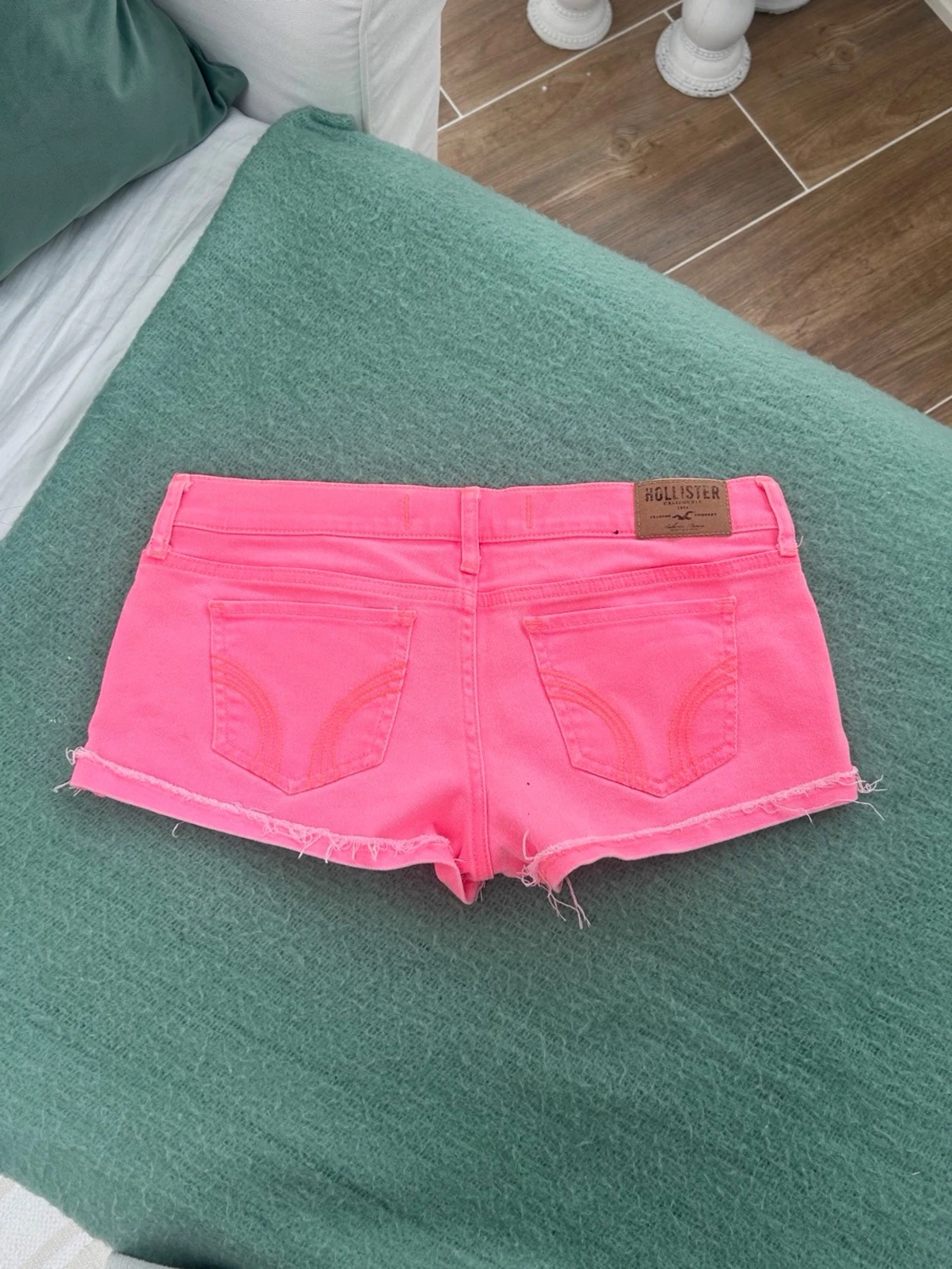 Hollister lågmidjade jeansshorts  - 6