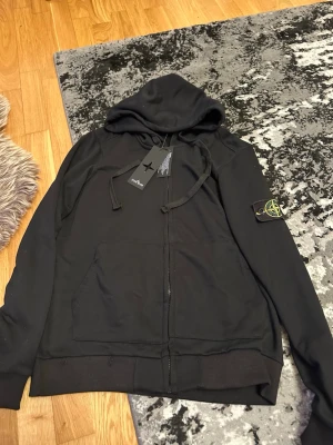 Stone island kofta - Stoneisland kofta, storlek M passar S också. Cond 9-10 