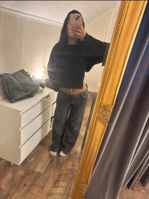 baggy straight jeans - gråsvarta jeans från gina, storlek 34, xs