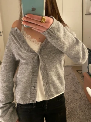 Kofta  - Mysig grå kofta från H&M 💕