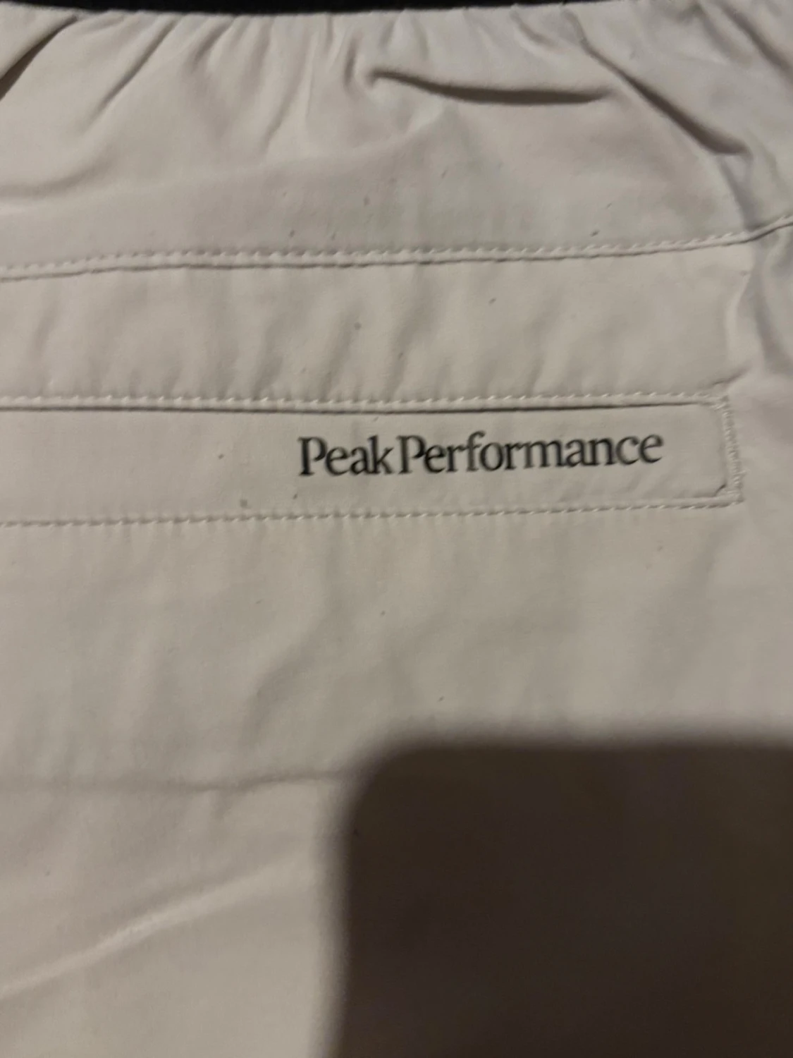Vita shorts från Peak Performance - 1