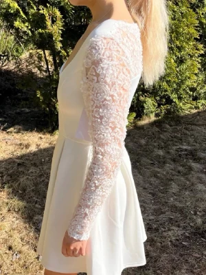 Studentklänning M - Helt ny, aldrig använde, prislapp kvar. 