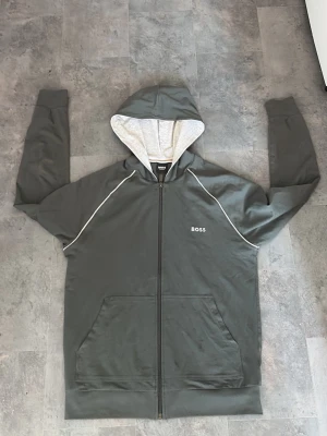 Boss tröja  - Stl xs 