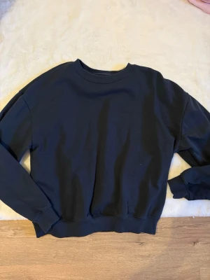Mörkblå lager157 sweatshirt  - Bra skick! Stl S