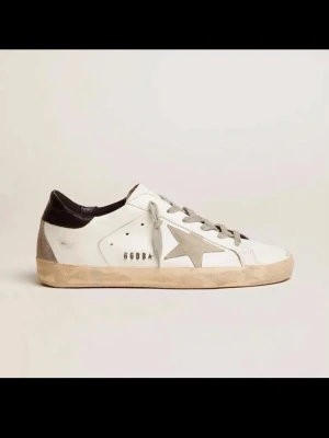 Golden Goose skor - Skriv i dm vid frågor eller om det finns kvar i lager, pris kan diskuteras!