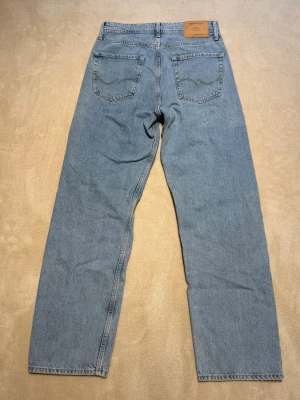 Jack & Jones Jeans - Säljer nu mina jack and Jones jeans i 10/10 skick (aldrig använda). De kostar 600kr nypris och är som helt nya. Bara att skriva om ni har några funderingar. Mvh!