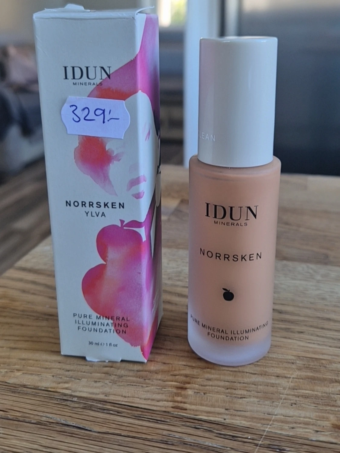 IDUN Minerals Northern Lights Floating Mineral Foundation Ylva