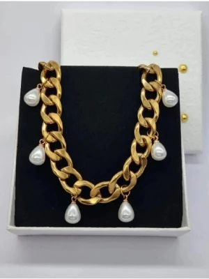 Handgjort halsband med pärlor  - Material-18K guldpläterat rostfritt stål 304. Kedjetjocklek-11mm. Högkvalitativt #18