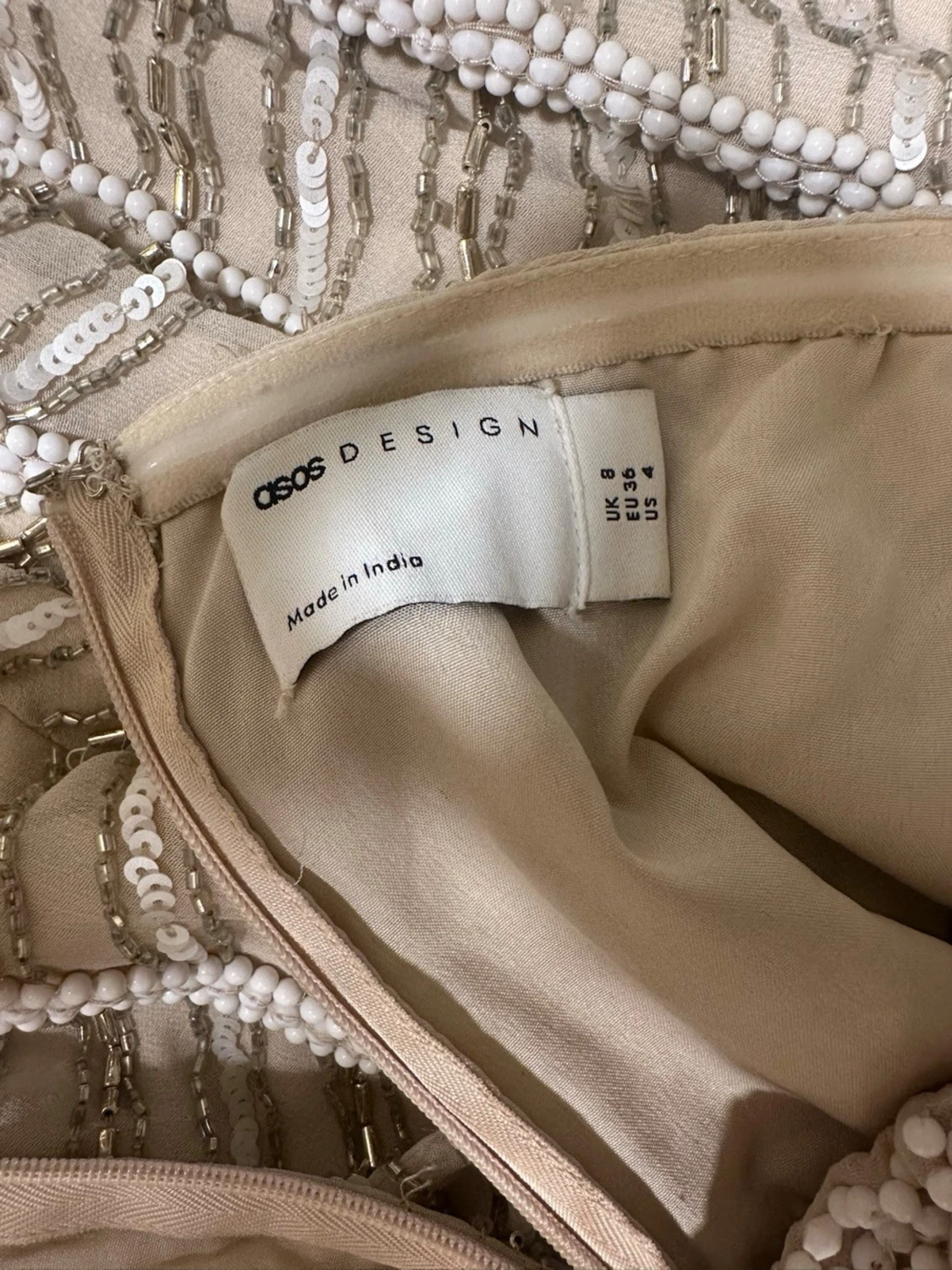 Champagnefärgad långklänning med paljetter från ASOS  - 6