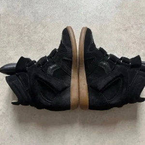 Isabel Marant skor - Säljer mina Isabel Marant pgr dålig användning. Kom med bud💕💕💕