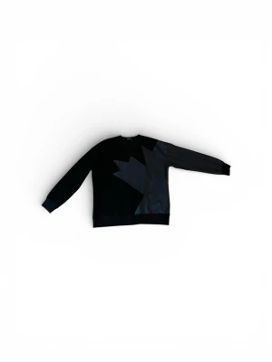 Dsquared2 - Tja säljer min fräscha o snygga  Dsquared2 funkar till allt skriv vid frågor eller funderingar                             ⭐️skick 10/10 📦snabb frakt 