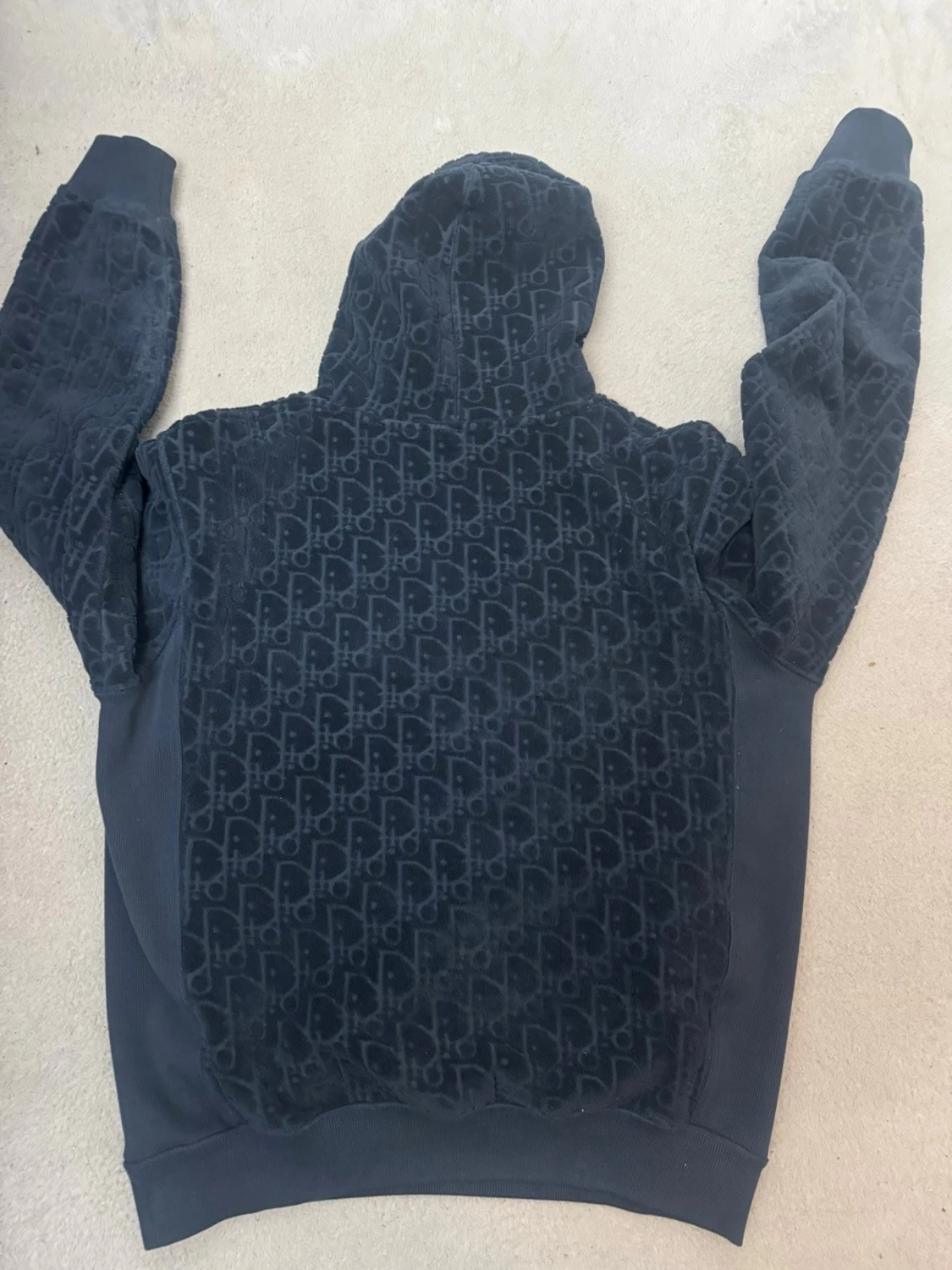 Mörkblå hoodie med mönster f - 1