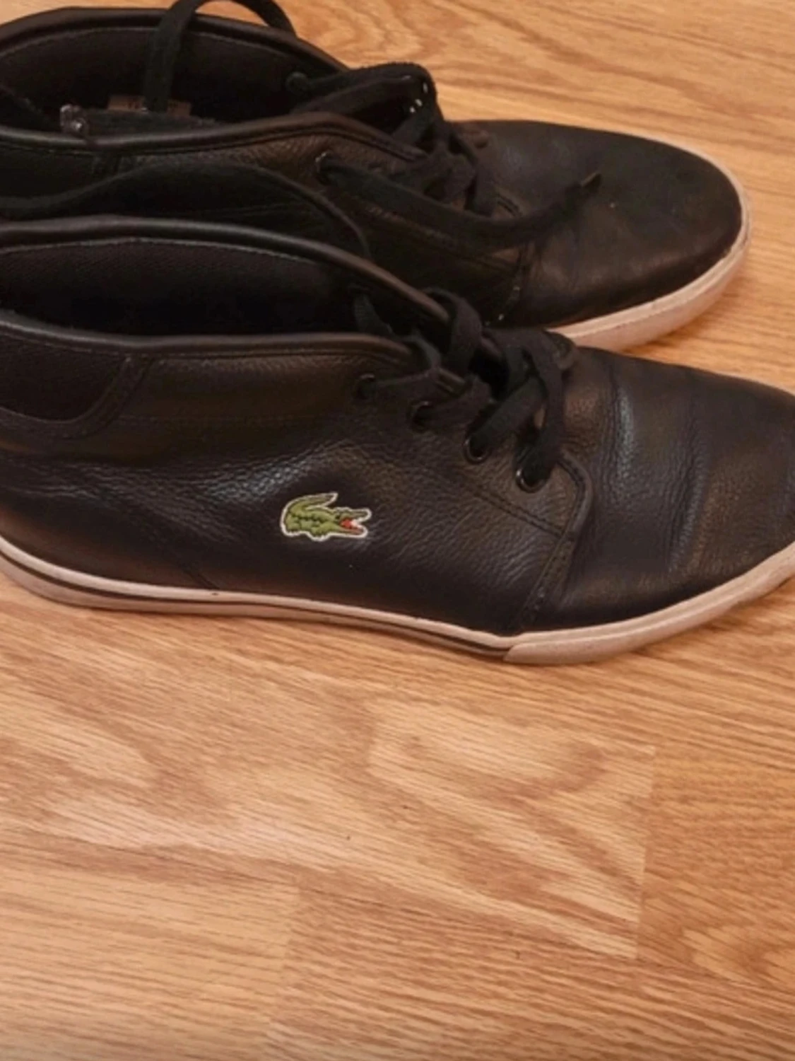 Svarta Lacoste sneakers i läder - 2