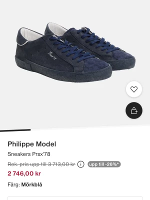 Philippe Model mörkblå sneakers - Nypris ca 2800.  Knappt använt dem då jag nyss gjort lumpen, säljes för 1900. Riktigt schyssta skor rätt upp i kiftn