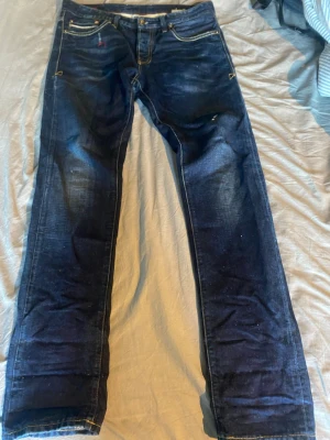 Selvedge jeans - Tjena! Jag säljer dessa selvedge jeans från märket jack and jones och anledningen är att de var lite för långa för mig men jeansen är i väldigt bra kvalite och är som sagt selvedge. Ställ gärna frågor och priset är ej hugget i sten😀