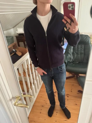 Massimo dutti helzip. - Tja, säljer nu detta tvär feta Massimo dutti helzip i stor S.