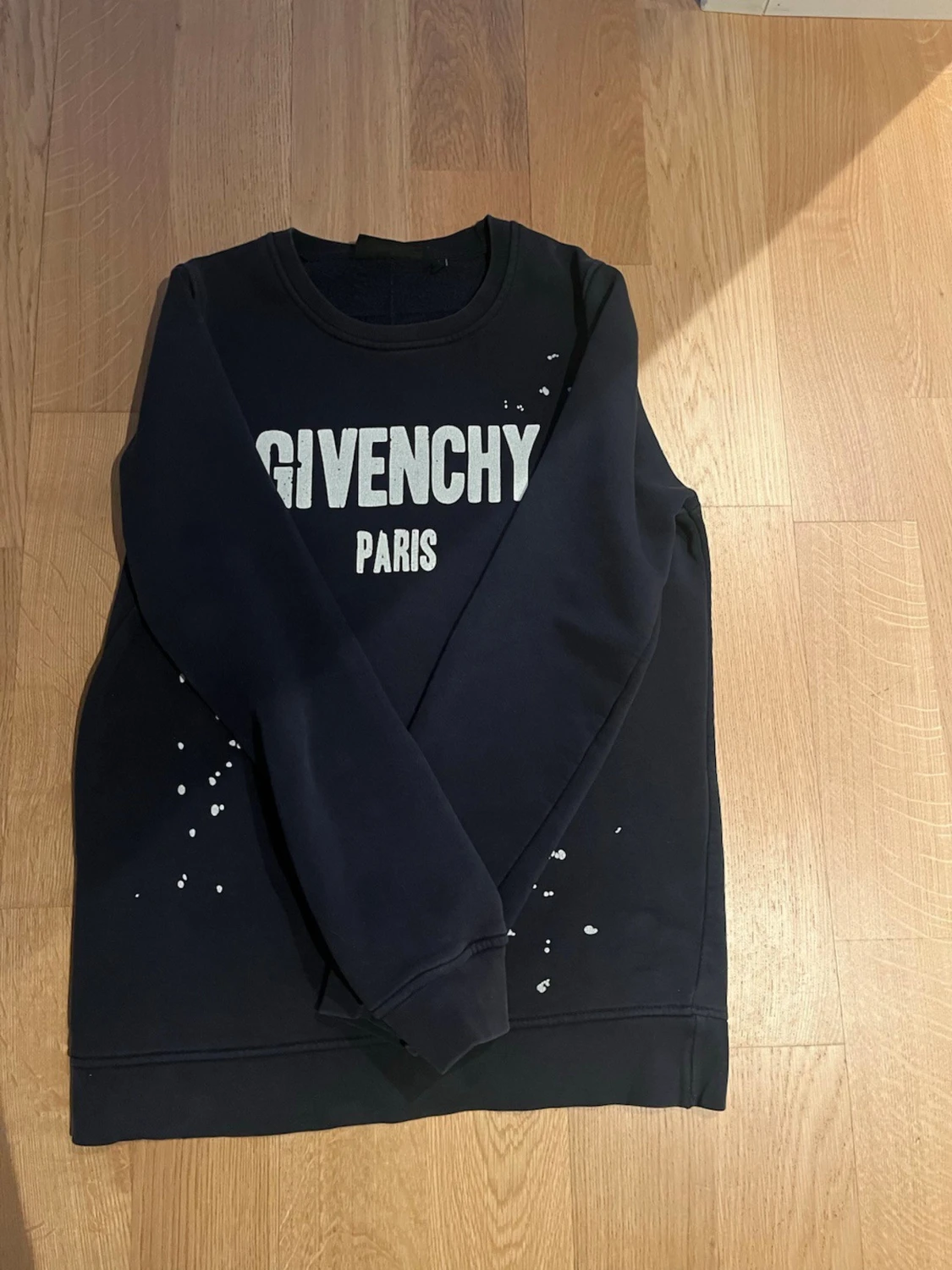 Svart sweatshirt från Givenchy - 1
