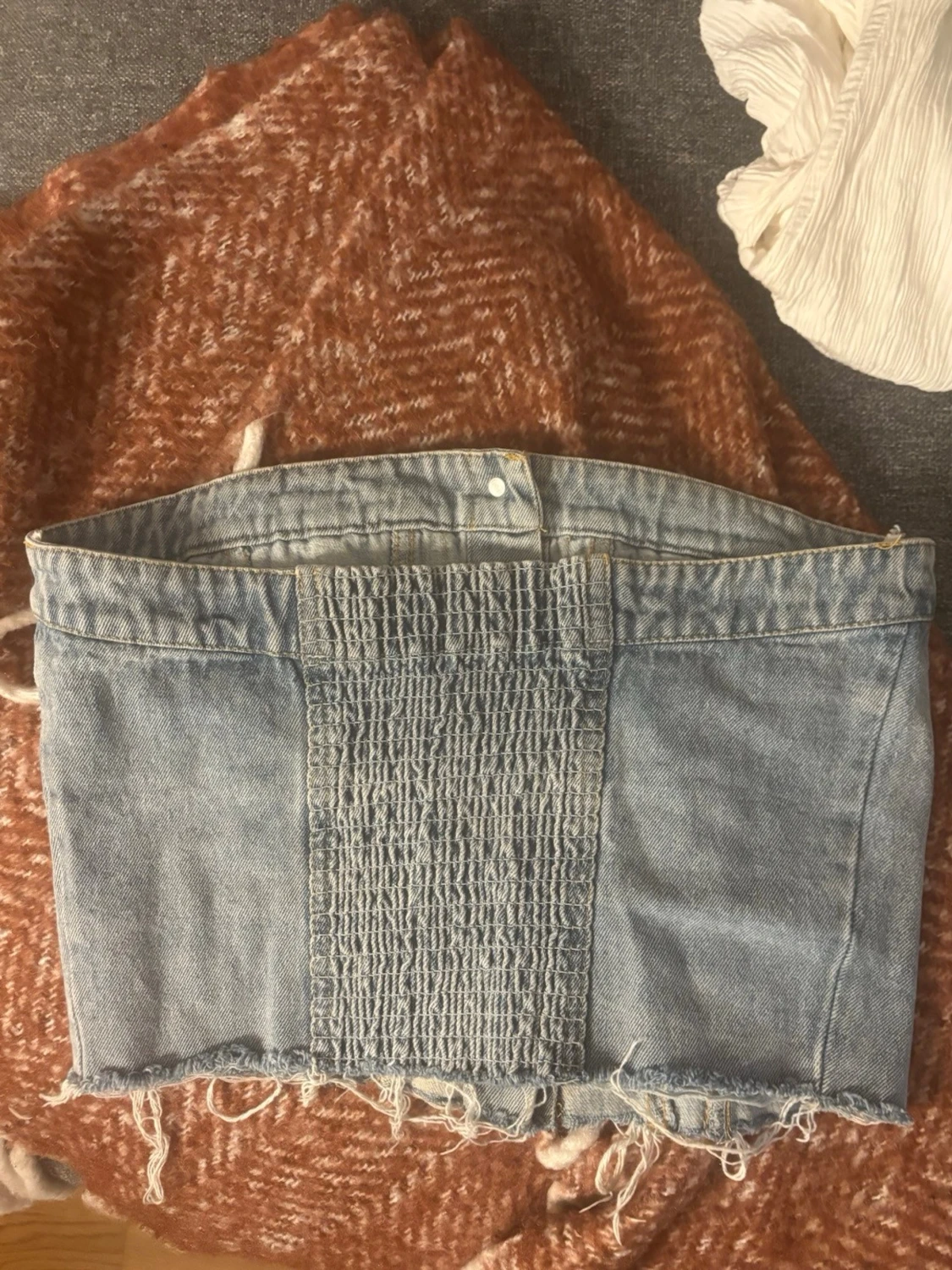 Ljusblå denim tubtopp med knappar - 1