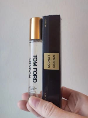 Tom Ford London - Tom Ford London Perfume. 33ml bottle. New! Flaws on the box, see pictures. A great winter/fall fragrance.