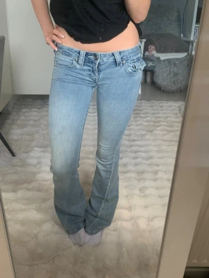 True religion  - Säljer dessa fina jeans från true religion, använt 2 gånger pga att de är för små🥰💙