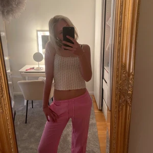 Linnebyxor  - Så fina, rosa linnebyxor från bikbok köpta förra året! Bra skick, nypris = 459kr. Skriv för fler bilder eller frågor💓💓