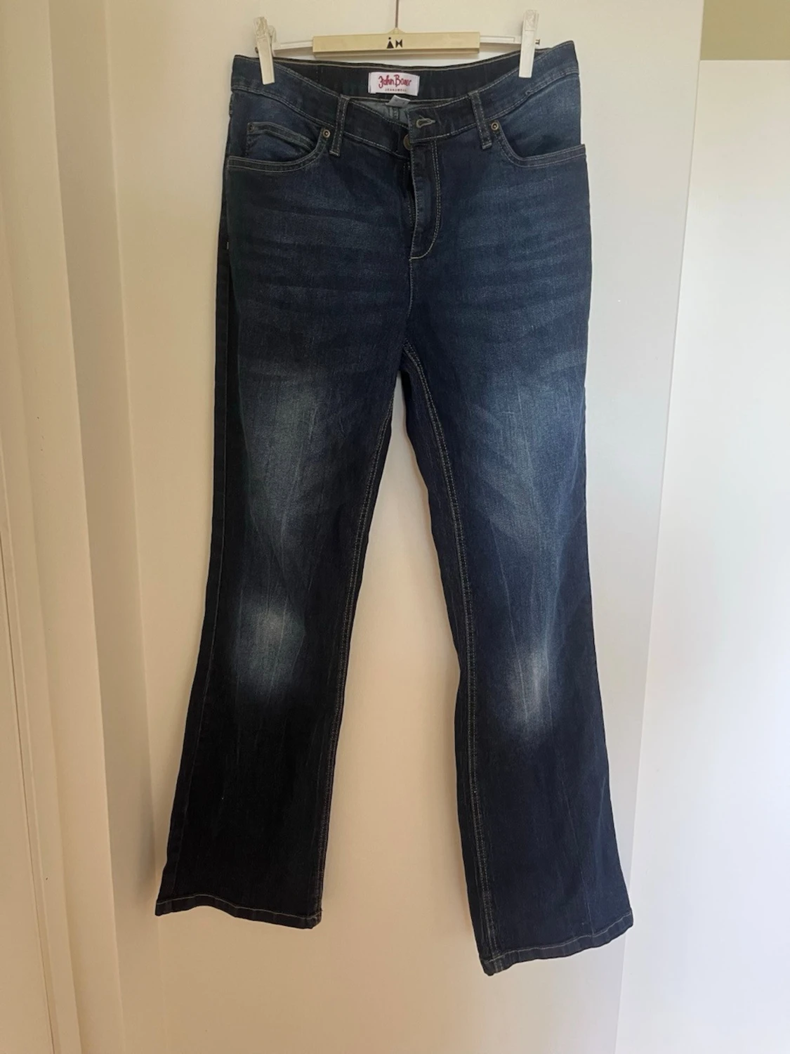 Mörkblå bootcut jeans