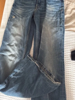 Zara bootcut jeans - Aldrig använda helt nya storlek 32
