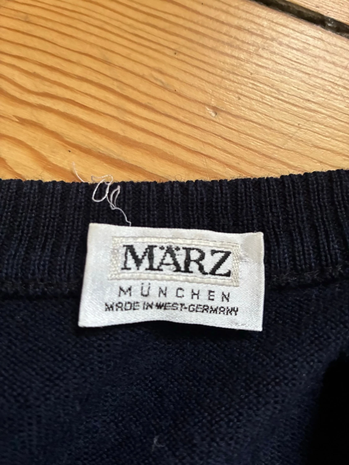 Mörkblå kofta från März München - 1