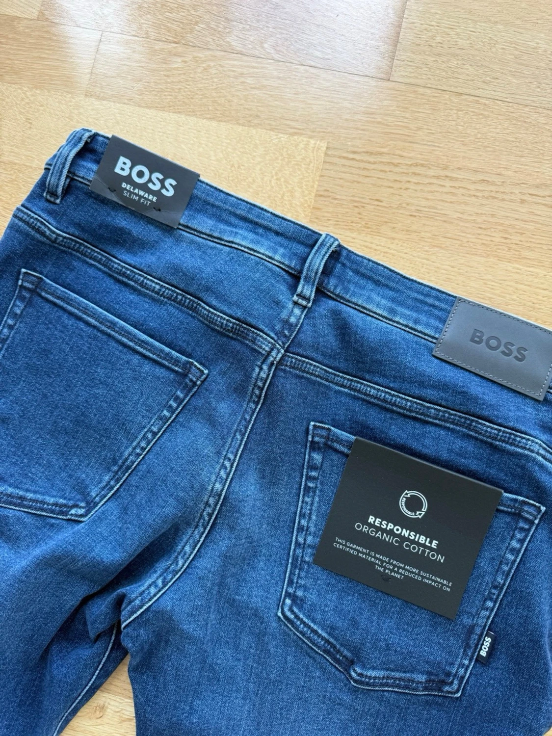 Blå slim fit jeans från BOSS - 2