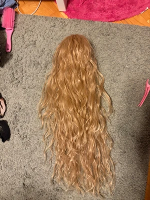 Lång lockig blond fejkhår - Blond beige löshår