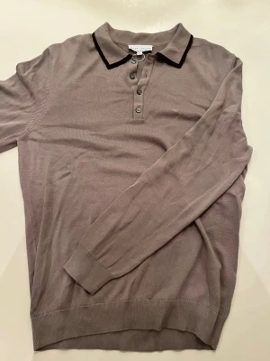 Wear London - Snygg stickad pike från Wear London helt ny aldrig använd 