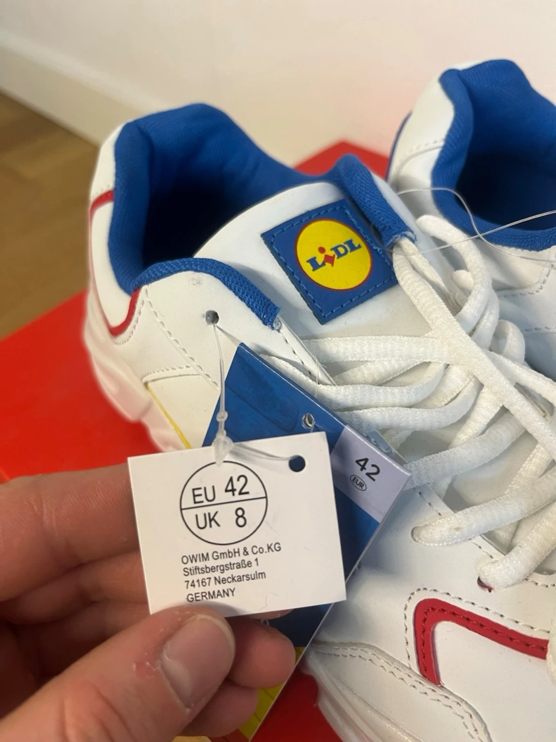 Lidl x Livergy vita sneakers