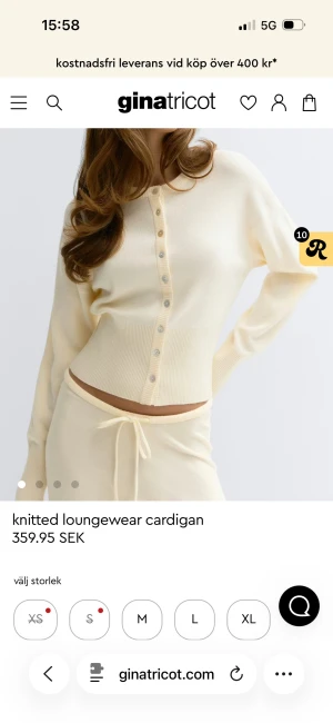 Krämfärgad stickad loungewear tröja - Mysig loungewear tröja från Gina Tricot i krämfärgad stickad kvalitet. Tröjan är helt oanvänd och har prislappen kvar.