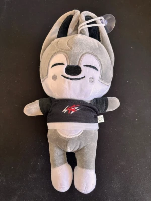 Straykids Skzoo (Wolf Chan) - Straykids Skzoo gosedjur. Inte officiell.