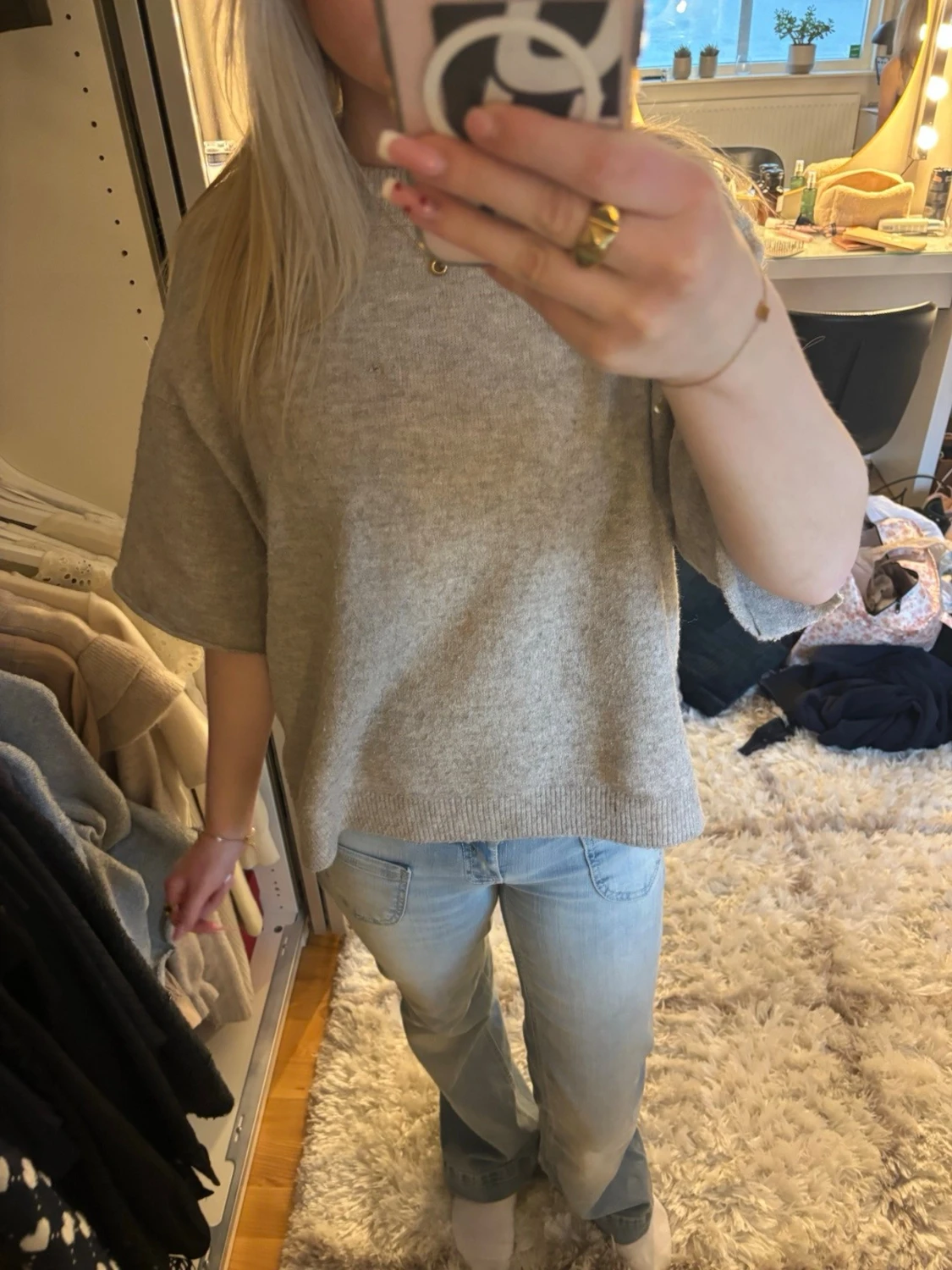 Beige stickad topp med kort ärm