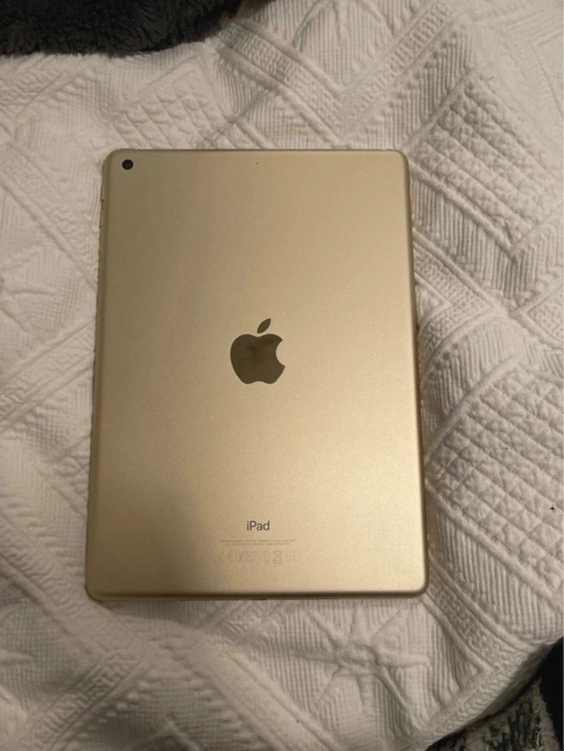 Ipad generation 5 - 1