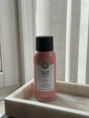 Maria Nila volume spray  - Säljer denna helt ny då den ej kommer till användning!