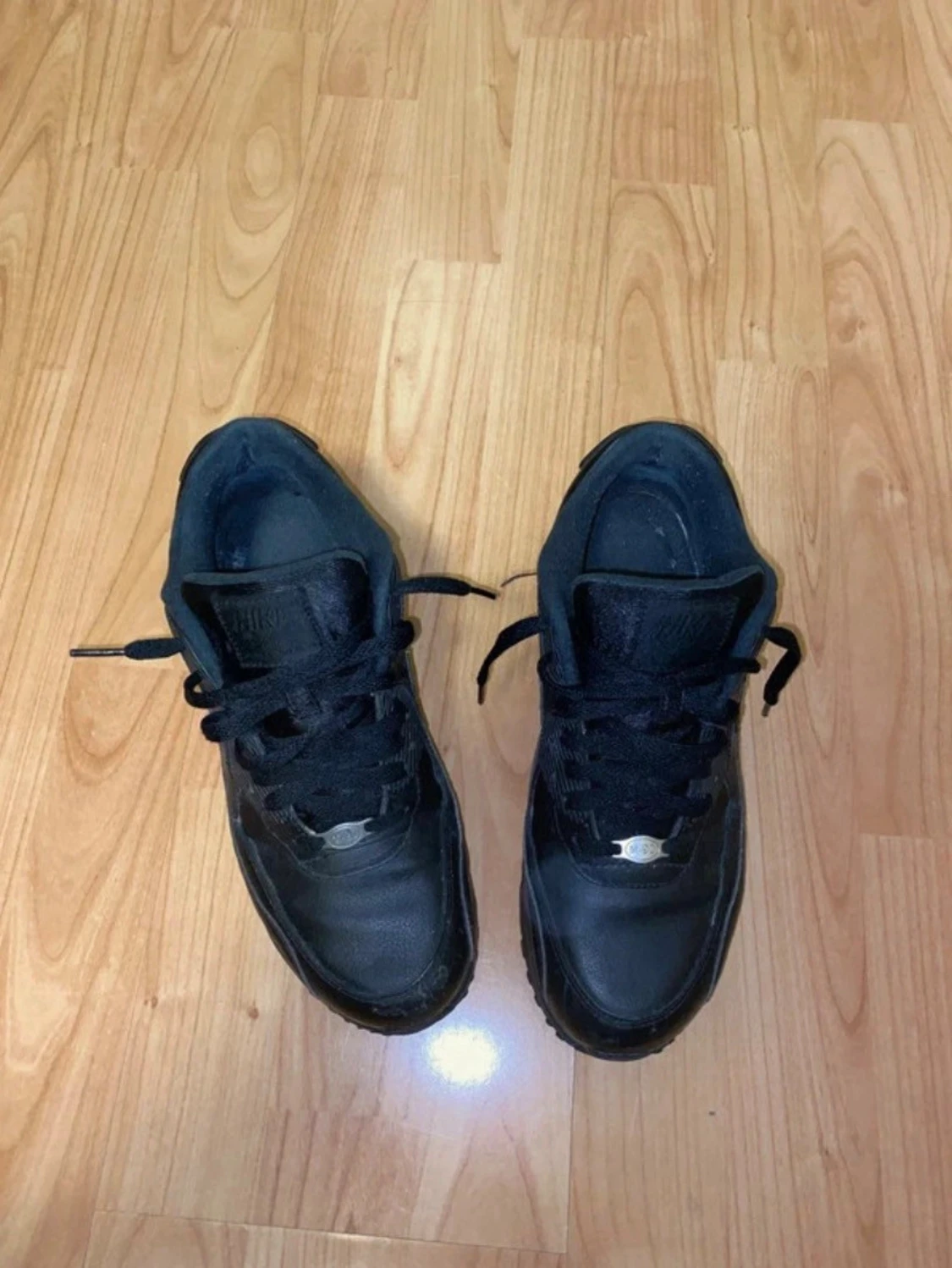 Svarta Nike Air Max 90 sneakers