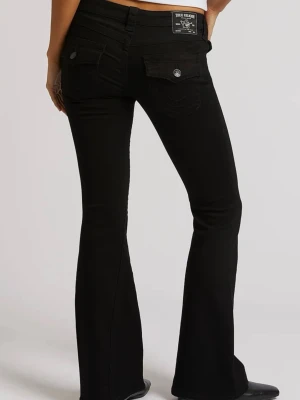 Svarta bootcut jeans True Religion - Snygga svarta bootcut jeans från True Religion med klassiska fickor bak och logopatch på linningen. Jeansen har en utsvängd passform och är tillverkade i ett stretchigt material som sitter bekvämt. 