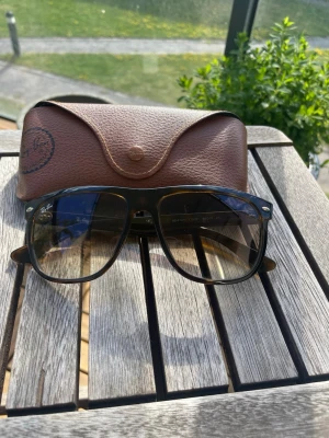 Ray-Ban ”Boyfriend”  - Riktigt bra skick | puts och fodral ingår✅| skriv vid funderingar!